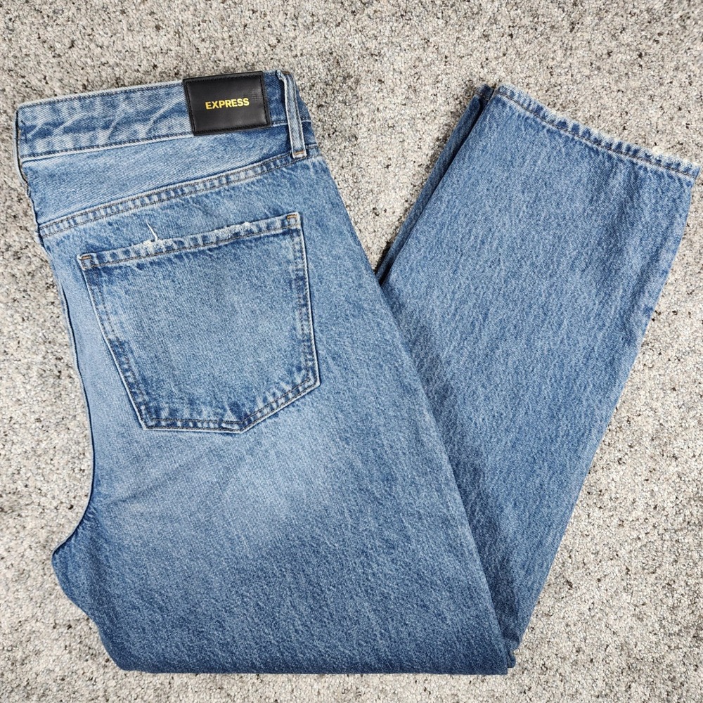 Express Jeans Women 12R Boyfriend Low Rise Medium Wash Distressed Excellent